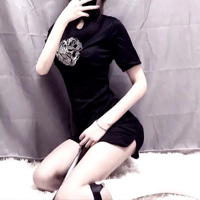 菲比梦游奇境